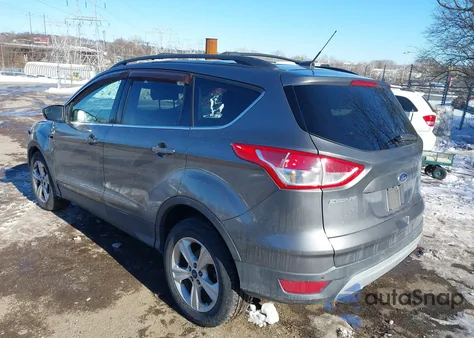 2014 Ford Escape Se z USA, uszkodzony, nr VIN 1FMCU0GX8EUB38143